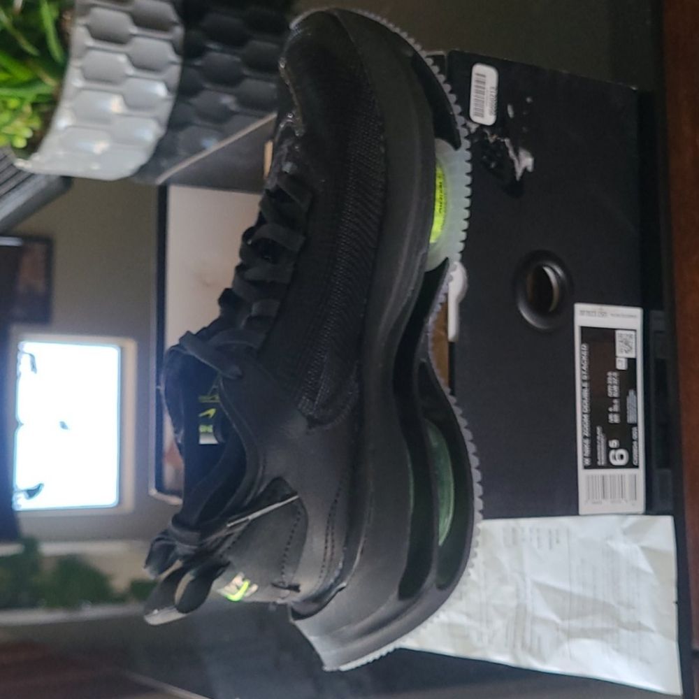 Nike zoom sneakers